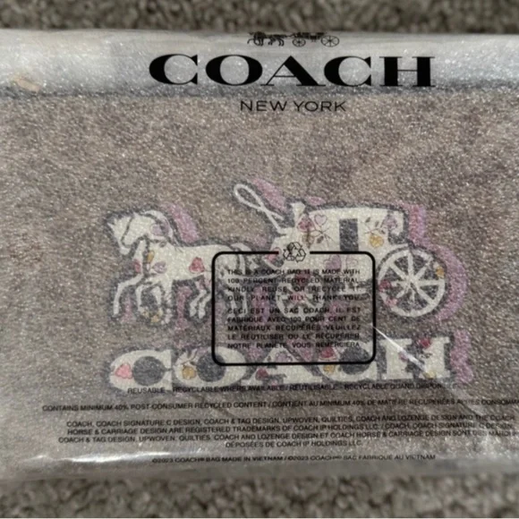 Coach Corner Zip Wristlet In
Signature Canvas With Horse And Carriage Print - Picture 6 of 7